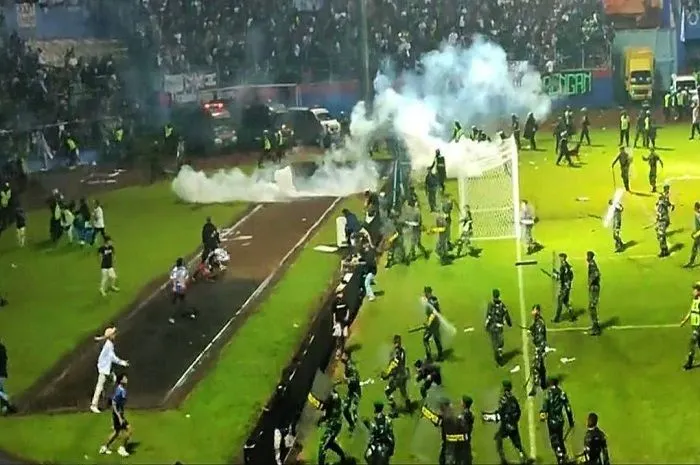 potret kerusuhan di Stadion Kanjuruhan