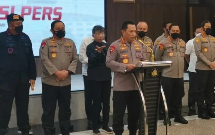 Kapolri Jenderal Listyo Sigit Prabowo mengumumkan penetapan Irjen Ferdy Sambo sebagai tersangka pembunuhan Brigadir J