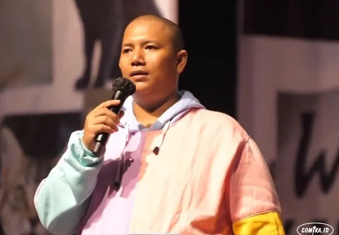 Komika Popon Kerok viral usai singgung LGBT.