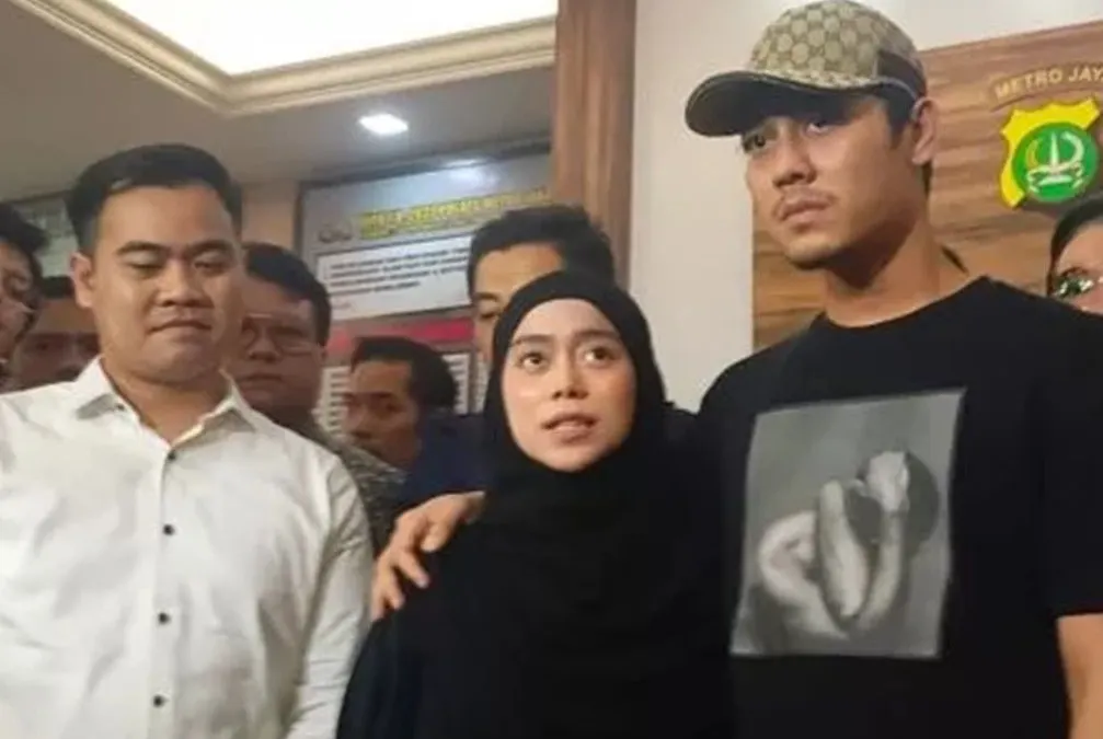 Resmi Damai, Lesti Kejora dan Rizky Billar Kembali Bermesraan