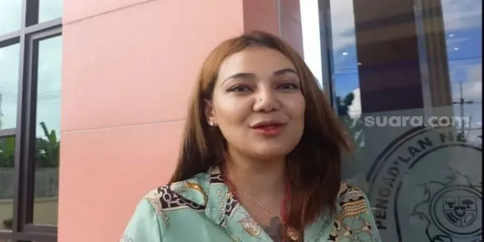 Mantan Sahabat Polisi Tengku Zanzabella membuat pernyataan terkait kabar Daniel Mananta mualaf