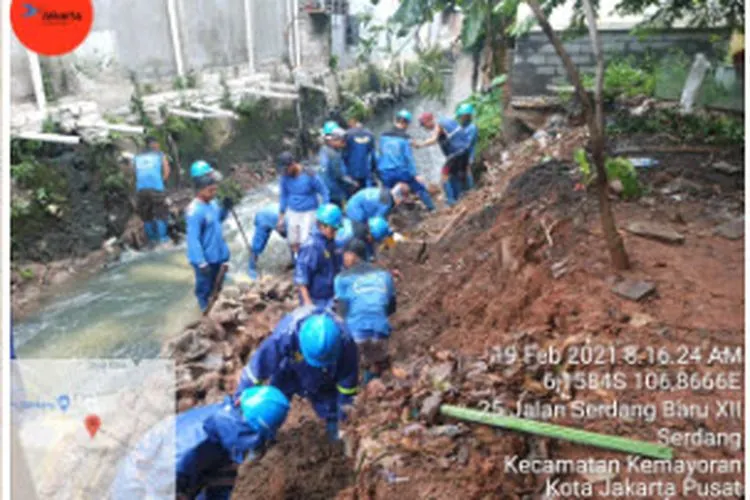 Warganet Apresiasi Kesigapan Pasukan Biru Dinas SDA Jakarta Atasi Genangan Air (dok: Twitter)