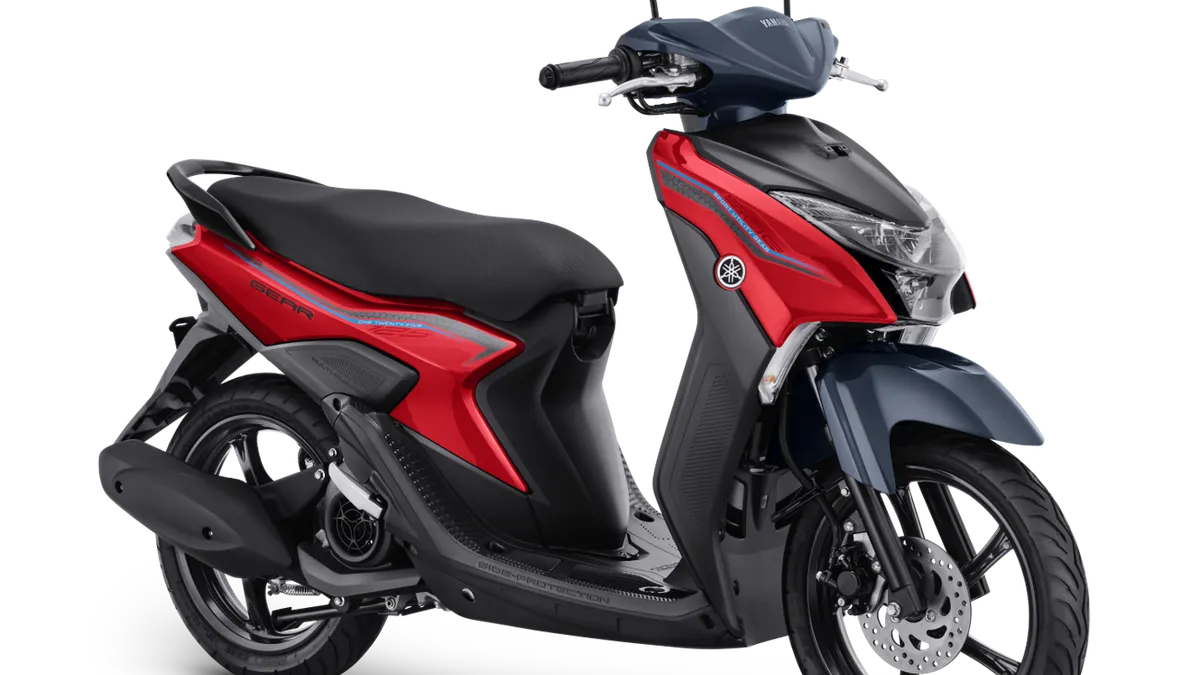 wanita tangguh yang aktif lebih nyaman dan percaya diri saat berkendara menggunakan Yamaha GEAR 125.