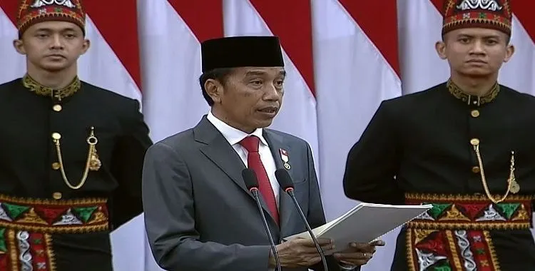 Presiden Joko Widodo menyampaikan pidato penyampaian RUU APBN Tahun Anggaran 2023 dan Nota Keuangan pada Rapat Paripurna DPR RI Tahun Sidang 2022-2023, di Gedung MPR/DPR, Jakarta, Selasa (16/8/2022).
