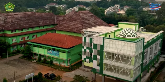 Daftar 25 Sekolah Terbaik di Indonesia 2022: Man Insan Cendekia Mendominasi!