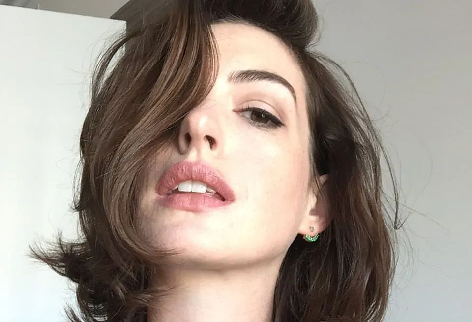 Artis Hollywood Anne Hathaway menjadi salah satu nama yang akan muncul dalam B20 Bali.