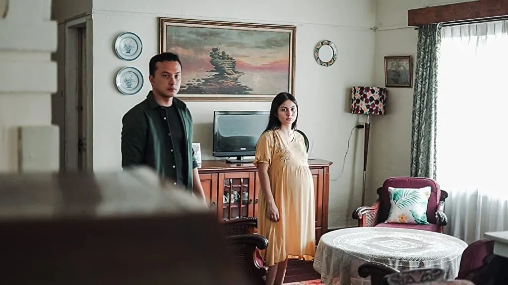Link Download Film Sayap Sayap Patah Full Movie Terbaru yang Dibintangi Ariel Tatum dan Nicholas Saputra