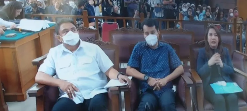 Keterangan saksi dari customer service Bank BNI dalam persidangan Kasus Sambo