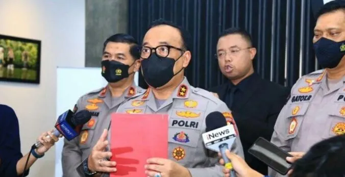Karopenmas Polri Brigjen Pol Mohammad Ramadhan memberikan keterangan terkait penangkapan tokoh-tokoh Khilafatul Muslimin.