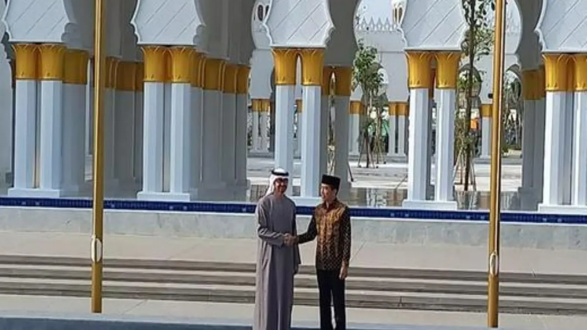 Masjid Syeikh Zayed Solo diresmikan oleh Jokowi dan Pangeran Arab