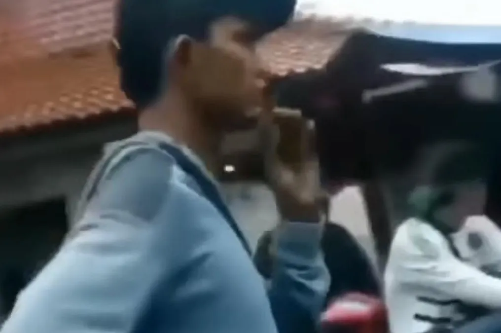 Tangkapan layar pria yang diduga sebagai pelaku pencopetan di Pulogadung.