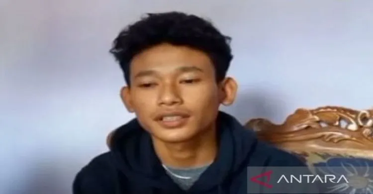 Tersangka Muhammad Agung Hidayatullah alias MAH dikenakan wajib lapor.