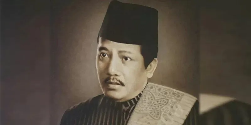 KH. Hamim Tohari Djazuli atau Gus Miek