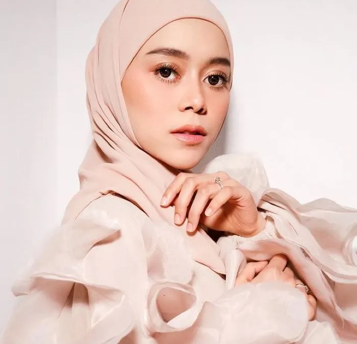 Lesti Kejora pelantun lagu sekali seunur hidup
