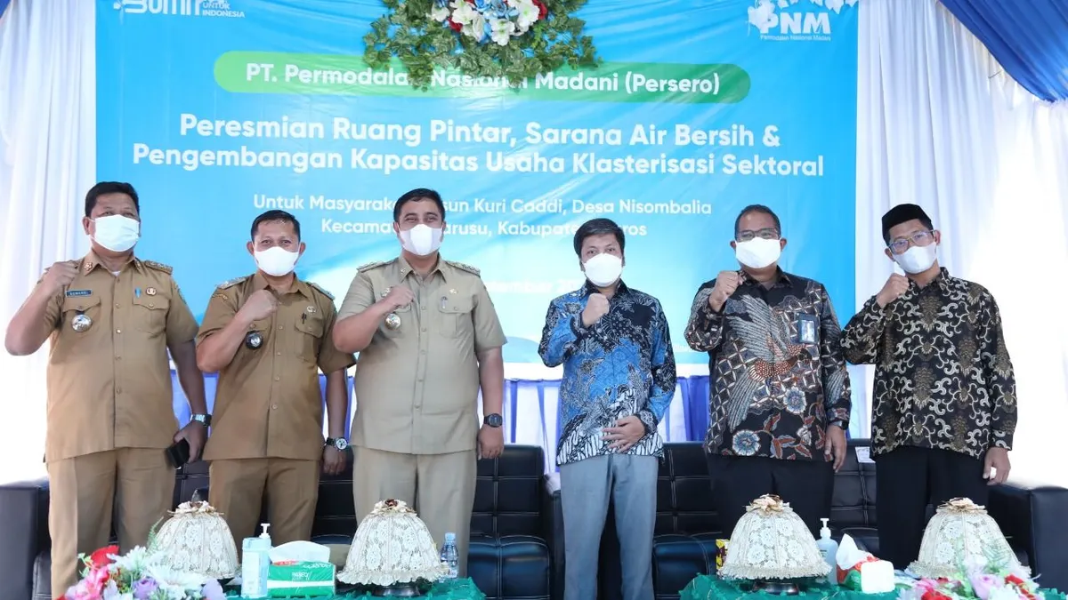 Dukung Pemberdayaan Masyarakat Pesisir, PNM Berikan Bantuan Sosial di Dusun Kuri Caddi