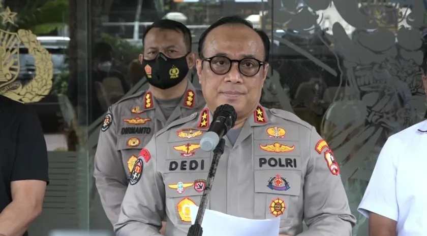 Tim investigasi dari Bareskrim Polri yang tengah melakukan pengusutan Tragedi Kanjuruhan kini sedang melakukan pendalaman dari barang bukti CCTV yang berada di lokasi kejadian kerusuhan.