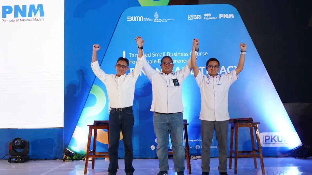 Pemberian penghargaan MURI kepada PNM.
