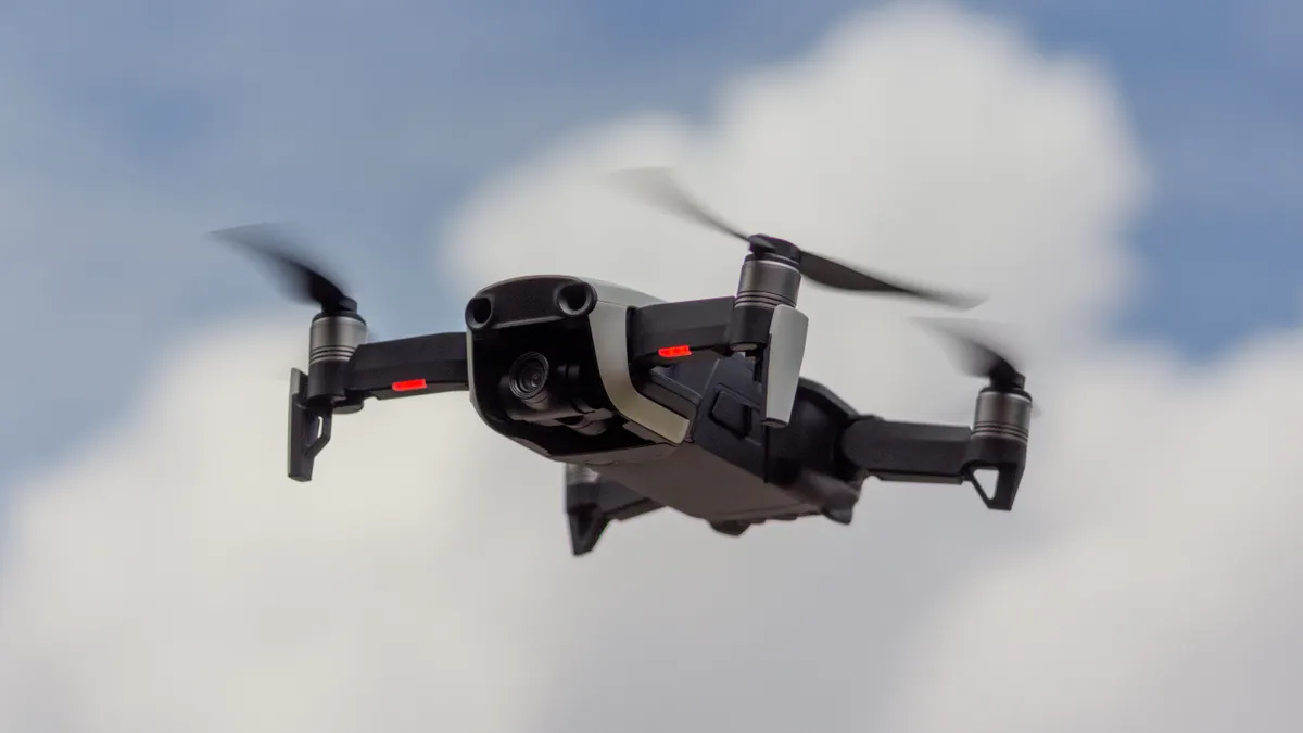 Ilustrasi, Produsen Drone besar asal Tiongkok, DJI telah ditambahkan ke dalam Blacklist terkait hubungan dengan Militer China.