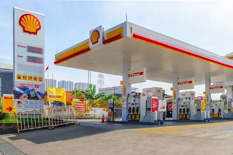 Ilustrasi perbedaan harga BBM Pertamina, Shell, dan Vivo.