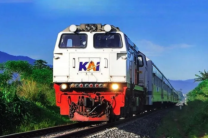 Ilustrasi PT KAI berikan reduksi berupa diskon bagi penumpang lansia.