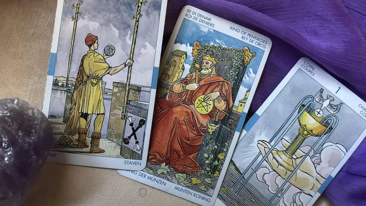 Ramalan Tarot Bulan September 2022: Gemini Kasar dan Tidak Toleran, Sagitarius Temukan Kunci Kebahagiaan