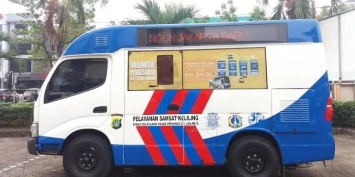 Mobil layanan Samsat Keliling Polda Metro Jaya