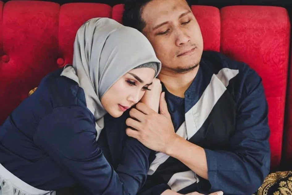 Arie Untung Menangis hingga Ancam Ceraikan Fernita Arie karena Hal Ini, Poligami Jadi Sebab?