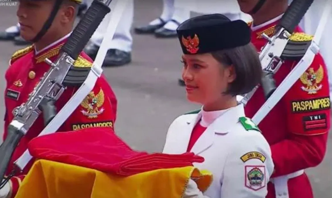 Live penurunan bendera merah putih 2022 di Istana Merdeka digelar jam 17.00 WIB, Rabu, 17 Agustus 2022.