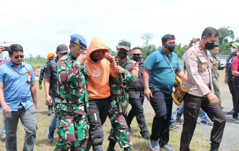 Nelson Sarira, Pegawai PTT Selamat dan Dievakuasi dari Teror KKB Papua. 
