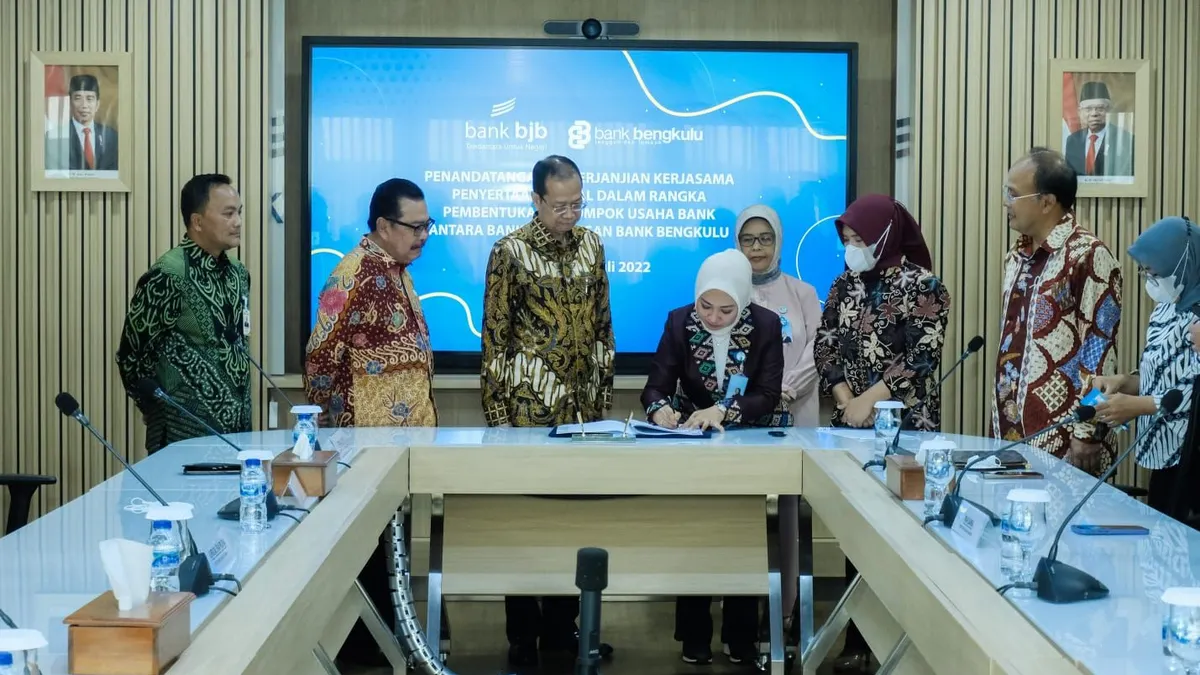 Bank bjb dan Bank Bengkulu melakukan penandatangan Perjanjian Kerja Sama (PKS) penyertaan modal dalam rangka pembentukan Kelompok Usaha Bank (KUB), Jumat ( 29/7/2022) di di Menara bank bjb/ istimewa
