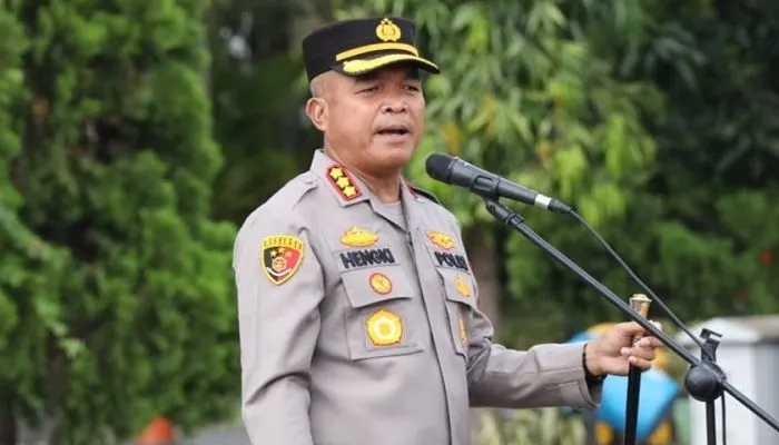 Kapolres Metro Bekasi Kota, Kombes Pol Hengki memberikan arahan kepada Jajarannya.