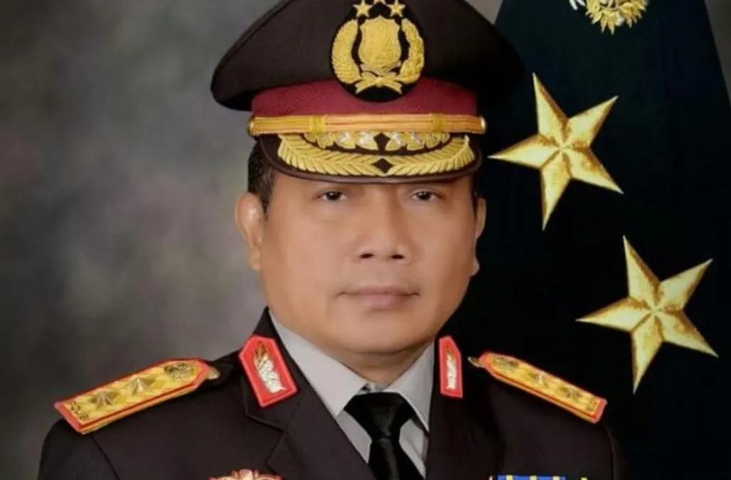 Sebelumnya, Irjen Teddy Minahasa sempat diangkat menjadi Kapolda Jawa Timur (Jatim) yang menggantikan Irjen Nico Afinta yang menjadi tersangka dari kasus tragedi Kanjuruhan. Namun sayangnya, Kapolri Jenderal Listyo Sigit Prabowo membatalkan hal tersebut karena diketahui Teddy Minahasa terjerat kasu