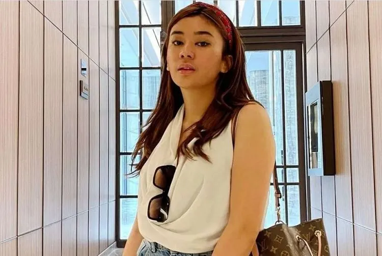 Sahabat Sendiri membongkar bukti Clara Shinta menjadi simpanan pejabat