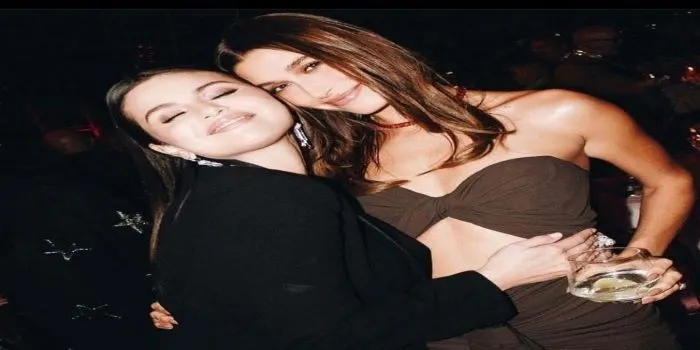 Foto keakraban Selena Gomez dan Hailey Baldwin di acara Academy Museum Gala (Sumber: Instagram/folkative)