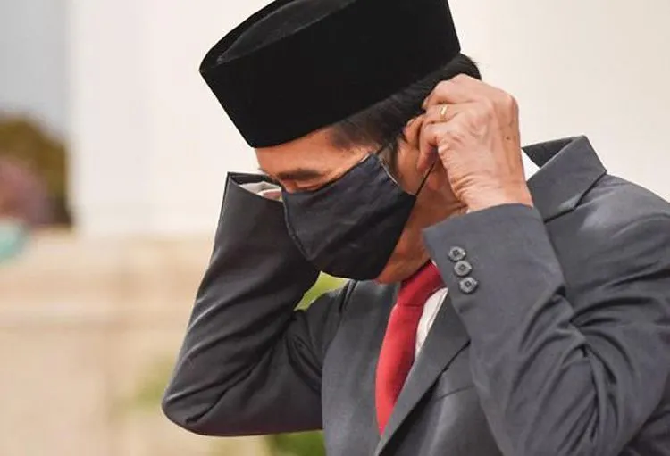 Jokowi Kembali Ingatkan Warga Pakai Masker di Dalam dan di Luar Ruangan