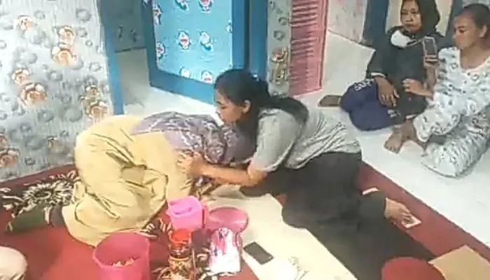 Tragedi Kanjuruhan Malang, Ibu yang Ngaku Penjual Dawet Minta Maaf ke keluarga korban