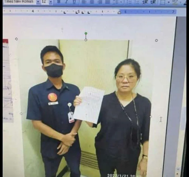 Emak-emak pengutil cokelat di Alfamart diduga pernah tertangkap di Transmart. [Istimewa]