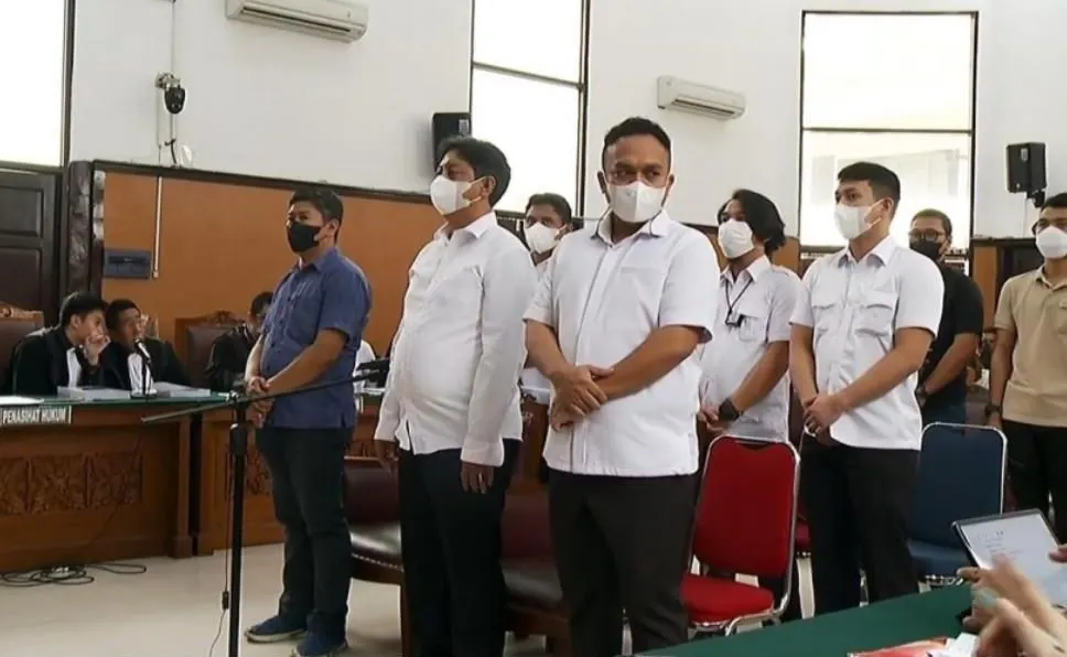 Mantan Kanit 1 Satreskrim Polres Metro Jakarta Selatan AKP Rifaizal Samual saat bersaksi dalam sidang di Pengadilan Negeri Jakarta Selatan.