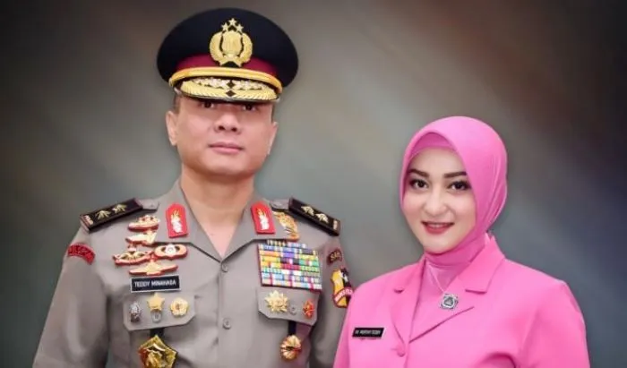 Kapoda Jatim Teddy Minahasa dan Merthy Kushandayani.