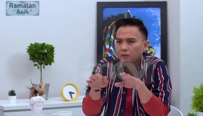 Ramalkan Artis Inisial R Alami Kecelakaan di Tahun 2022, Hard Gumay: Menikah dengan Penyanyi