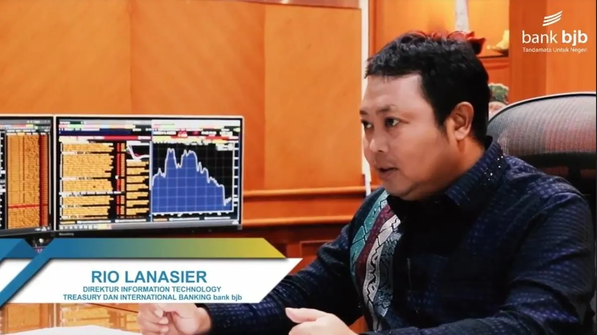  Direktur Information Technology, Treasury &amp; International Banking bank bjb Rio Lanasier