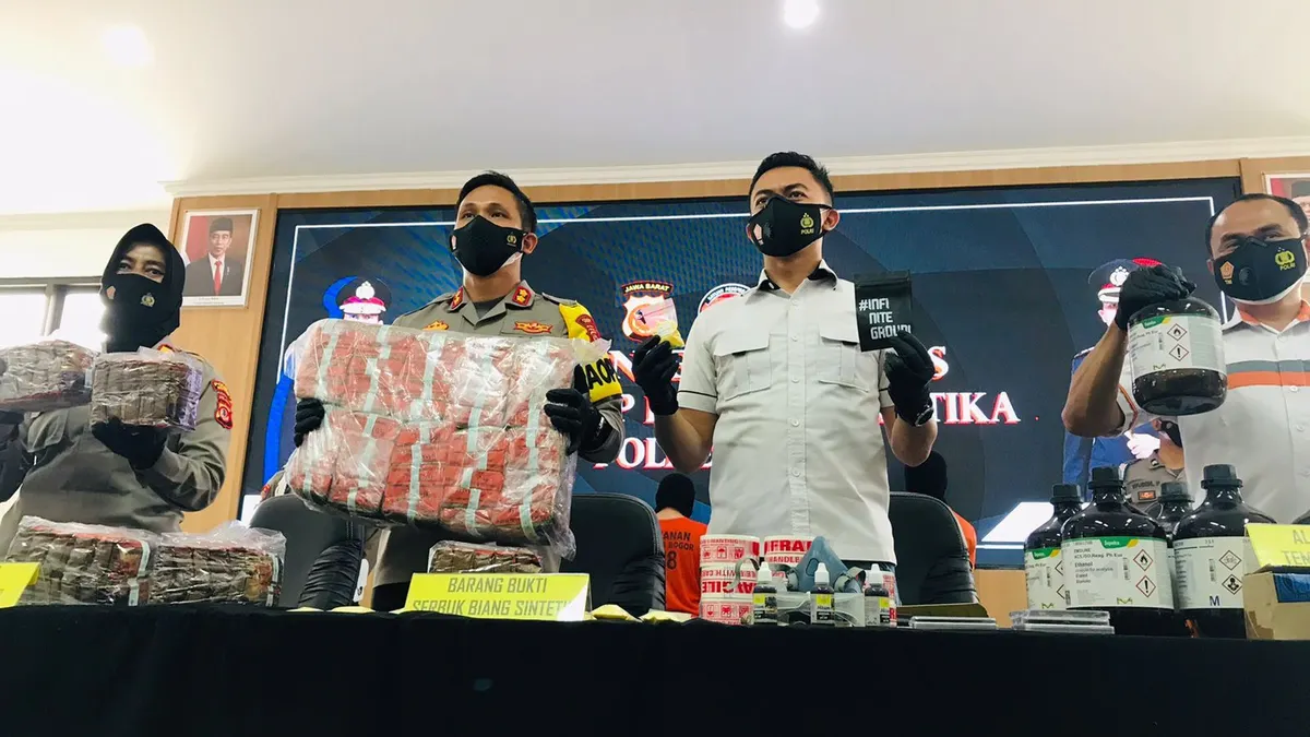 Lagi.... Polres Bogor Amankan Tiga Pelaku Home Industri Tembakau Gorila