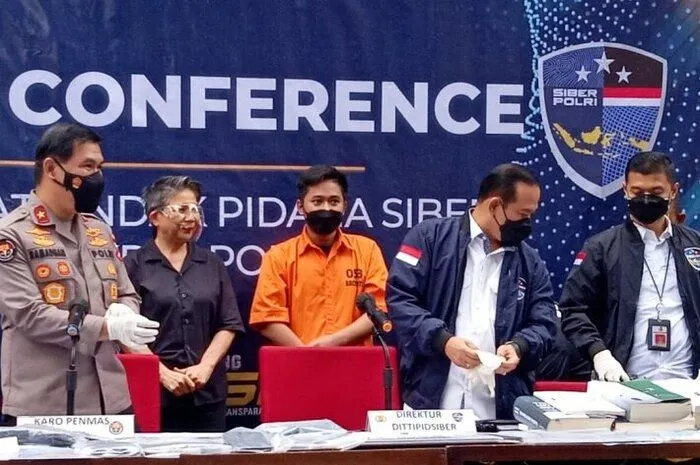 Doni Salmanan berbaju tahanan