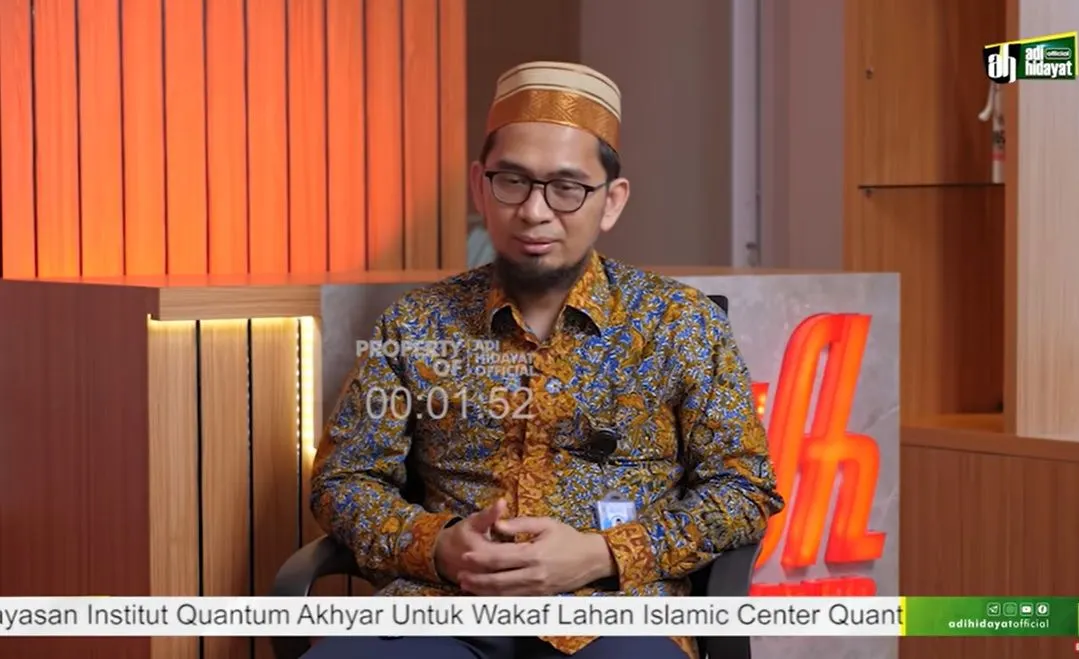 Ustad Adi Hidayat dalam satu ceramahnya membeberbkan rumus gampang agar kita mendapatkan rezeki yang terus bertambah
