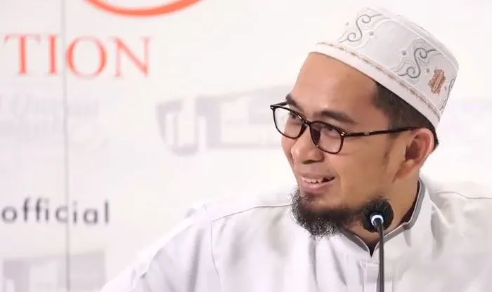 Ustadz Adi Hidayat.