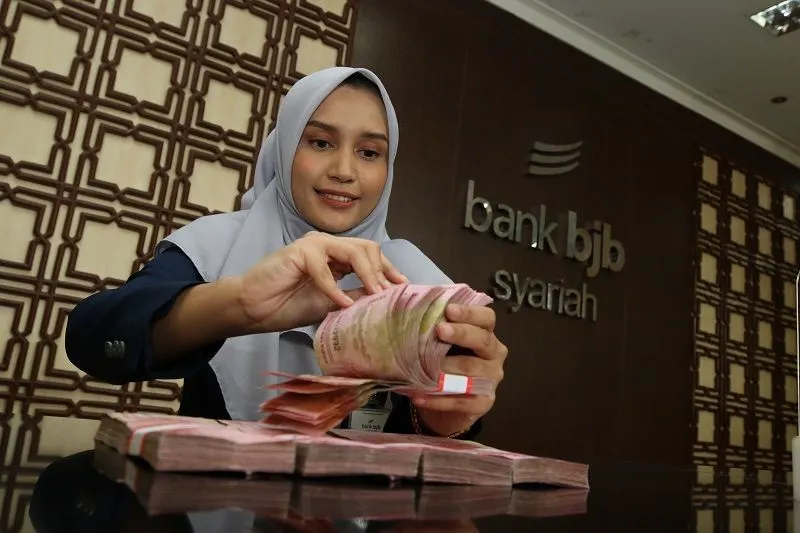Layanan bank bjb syariah. (Ayobandung.com/Irfan Al-Faritsi)