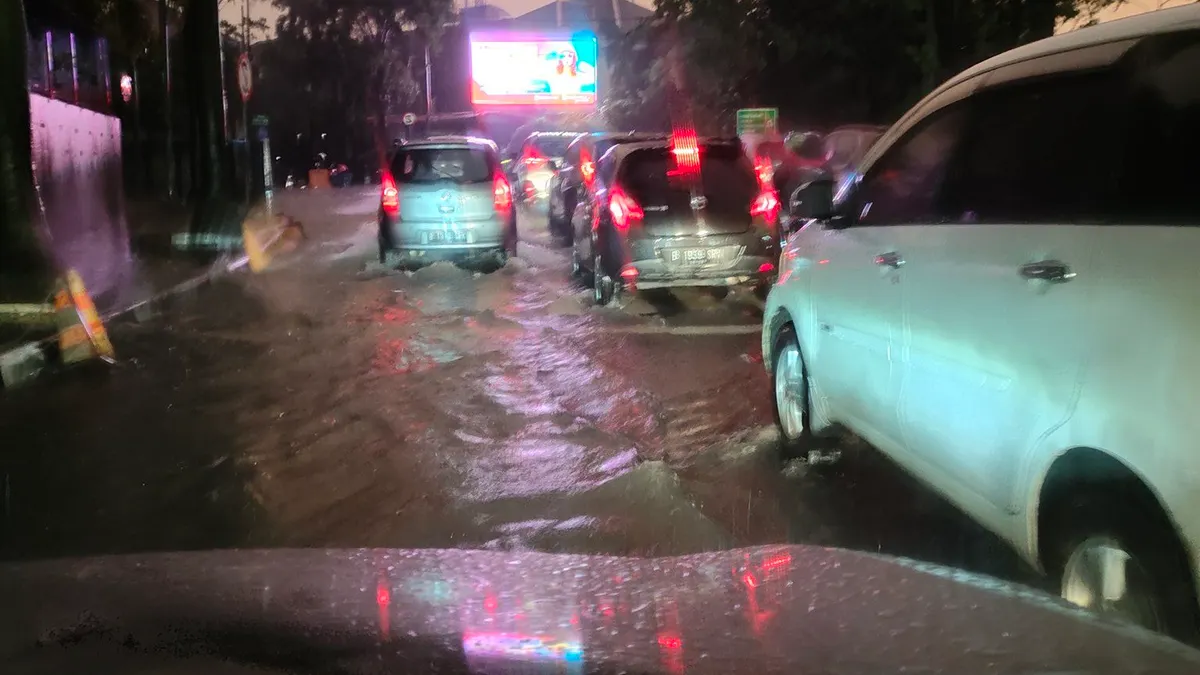 Update Jakarta Banjir Hari Ini! Sejumlah Wilayah Tergenang dan Macet!