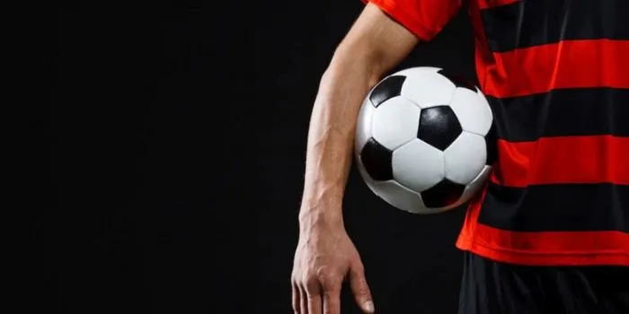 4 Profesi Unik Pemain Bola Setelah Pensiun, Ada yang Jadi Guru Zumba hingga Juru Masak