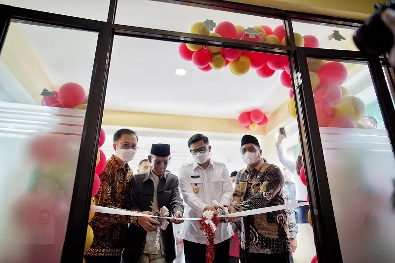Pembukaan Kantor Fungsional Pelayanan Haji dan Umrah Terpadu (PLHUT) bank bjb syariah di Kemenag Kabupaten Pandeglang. (Ayobandung.com/Kavin Faza)