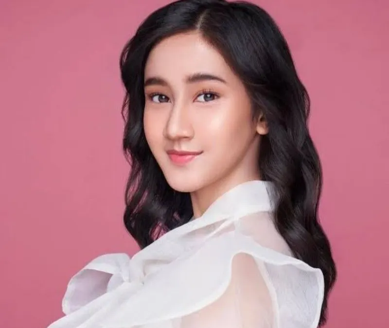 Keisya Levronka kena hujat netizen Malaysia.